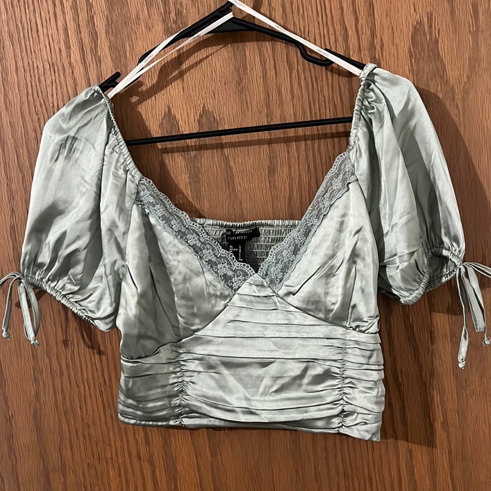 Over the shoulders too